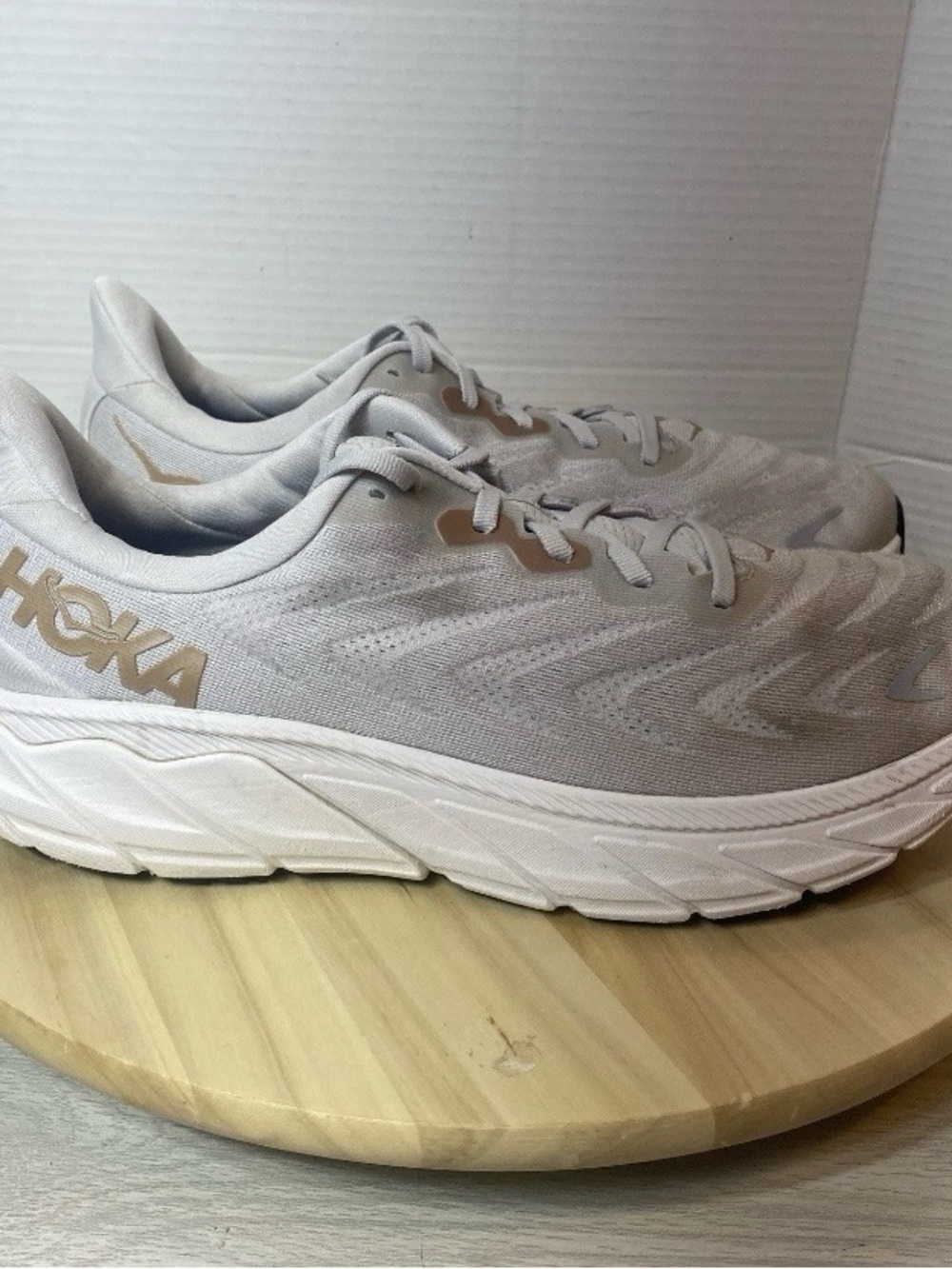 Hoka One One W Arahi 6 Gray Women's  Athletic Running Shoes US 11 (B)